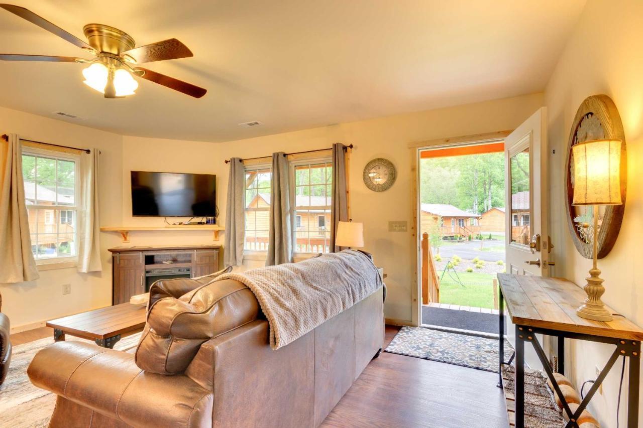 Cozy Cabin On Tuckasegee River - Near Bryson City Eksteriør bilde