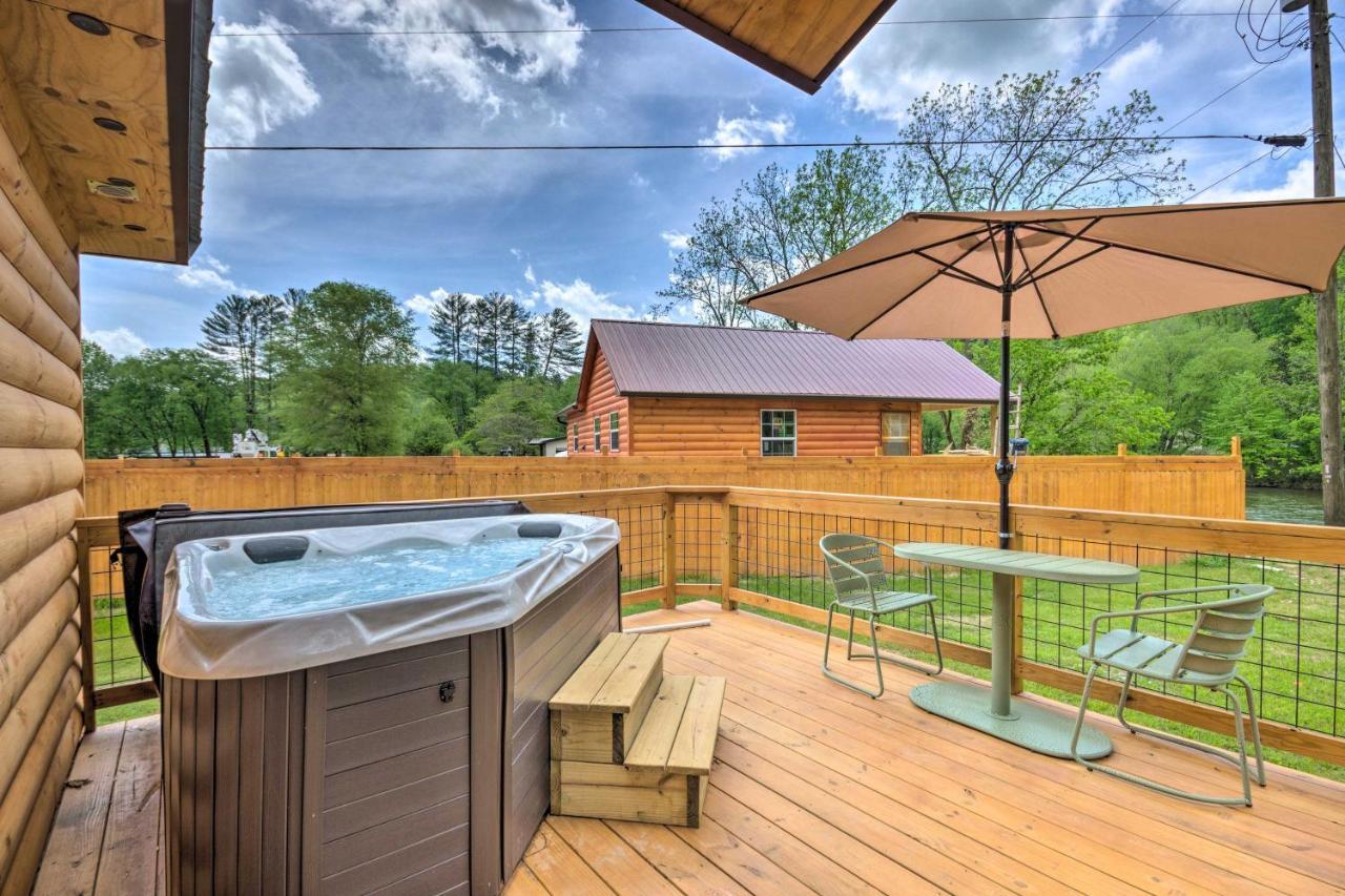 Cozy Cabin On Tuckasegee River - Near Bryson City Eksteriør bilde