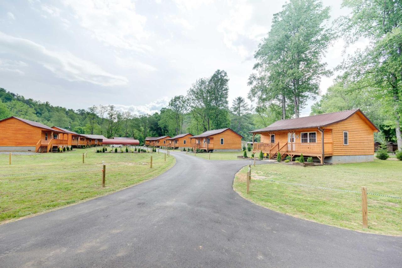 Cozy Cabin On Tuckasegee River - Near Bryson City Eksteriør bilde